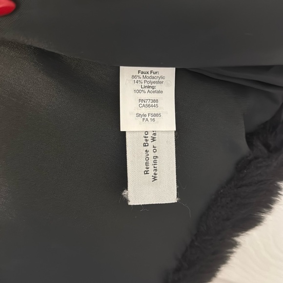 Madewell Black Faux Fur Vest - Picture 5 of 6